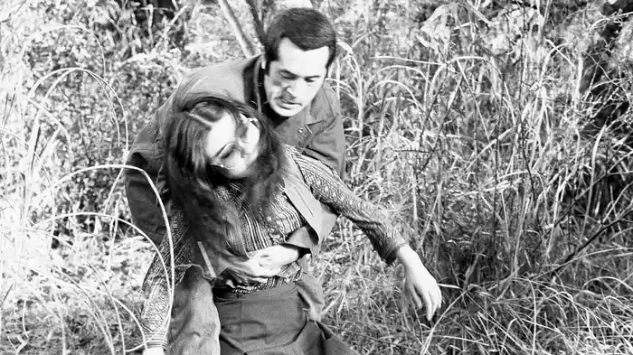 狂った性欲者　主婦を襲う！