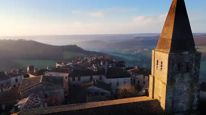 人里、それはふしぎの国