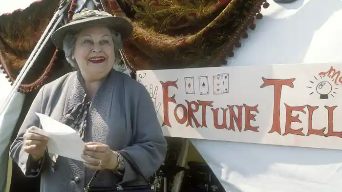 ミス・マープル HDリマスター版 鏡は横にひび割れて