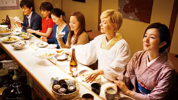 食べる女
