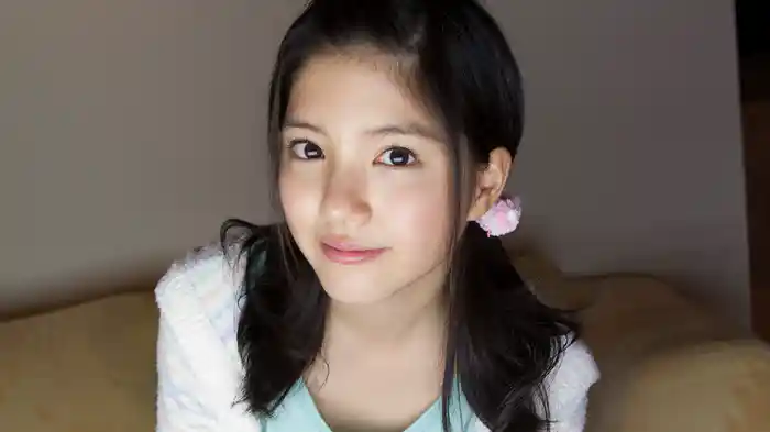 川島海荷『umikaze』