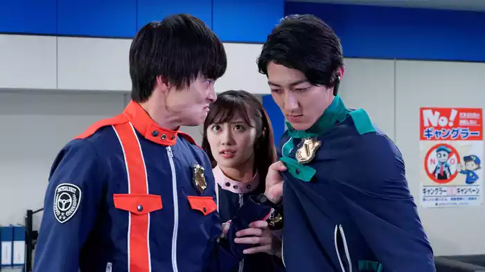 警察戦隊パトレンジャーＦｅａｔ．快盗戦隊ルパンレンジャー　もう一人のパトレン２号