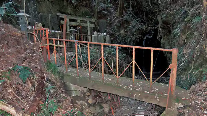 関西最恐心霊スポット・完全ドキュメント ～あなたの知らない禁忌地帯～