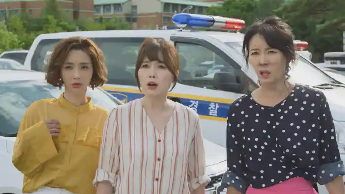 崖っぷちの魔女たち