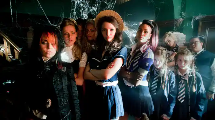 聖トリニアンズ女学院２ (不良女子校生たちの最悪ミッション！パイレーツの秘宝をねらえ！！)