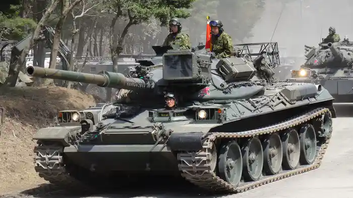 ウェポン・フロントライン 陸上自衛隊 最新鋭戦車! 陸戦の王者たち