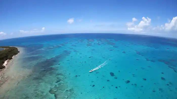 八重山諸島 竹富島【HealingBlueAir】