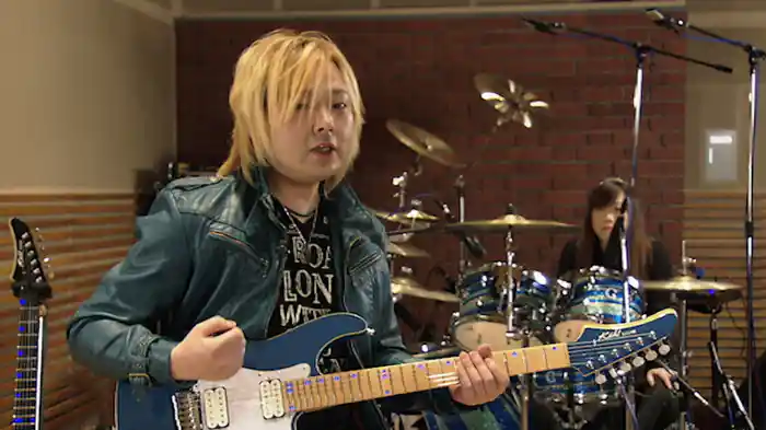 リズムからソロまで完璧に弾けるギター・トレーニング