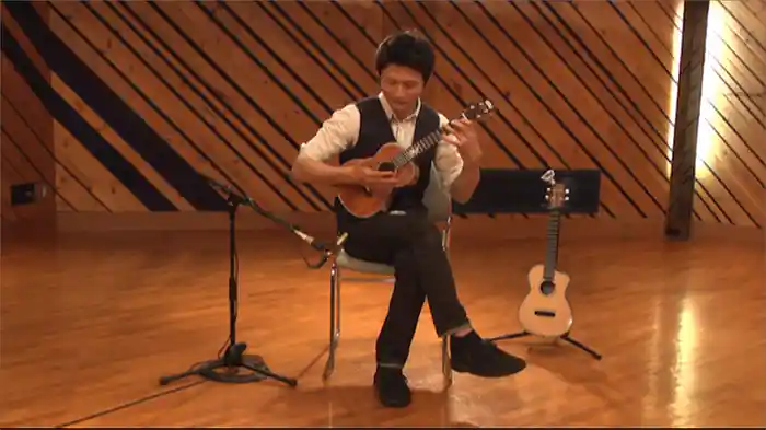 ウクレレで弾く『ドラえもんのうた』