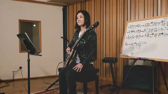 フレーズで実践！歌うようにアドリブ・ソロが弾けるペンタトニック・スケール活用法