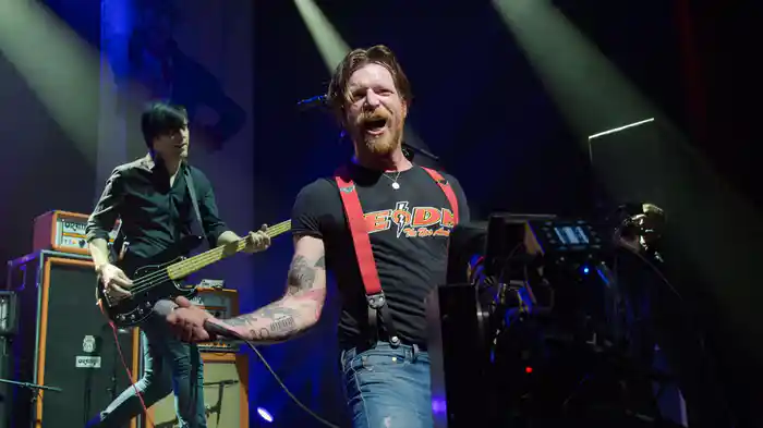 イーグルス・オブ・デスメタル　パリの友に捧ぐ