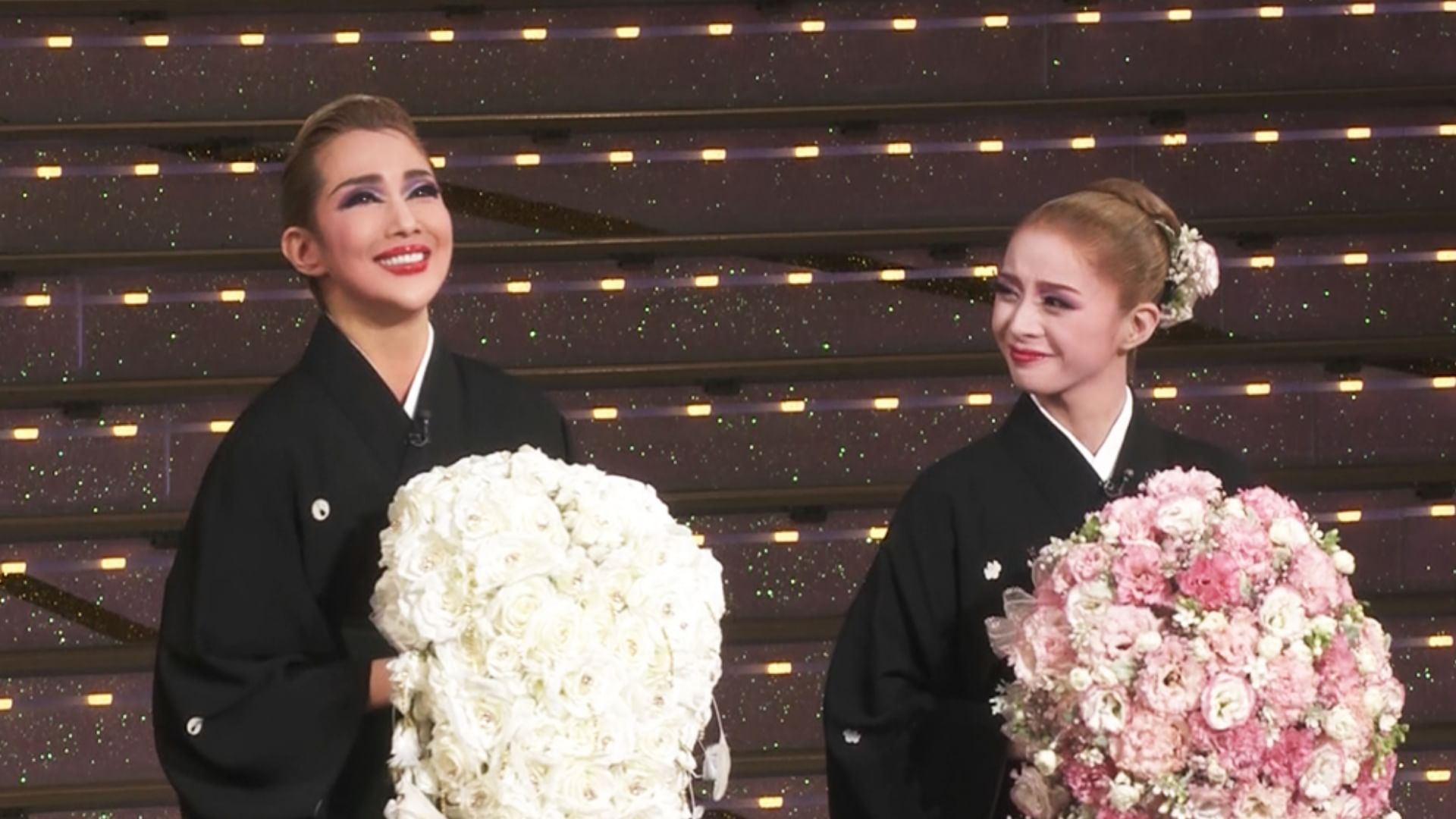 千秋楽舞台挨拶コレクション19 星組編 の動画視聴 あらすじ U Next