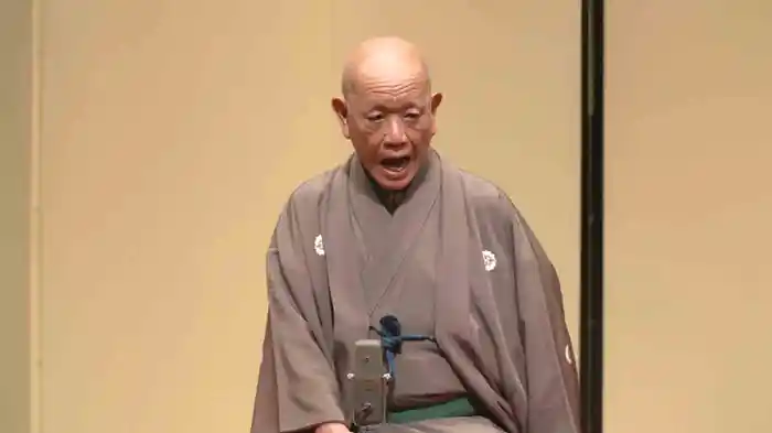 国立劇場開場50周年記念の寄席でも堂々大トリをつとめた重鎮・三遊亭圓遊の年に一度の独演会より。三遊亭圓遊「野ざらし」~圓遊を聴く会 2018年