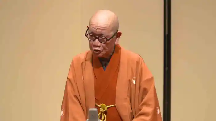 国立劇場開場50周年記念の寄席でも堂々大トリをつとめた重鎮・三遊亭圓遊の年に一度の独演会より。三遊亭圓遊「なめる」~圓遊を聴く会 2018年