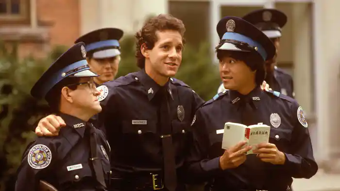 ポリスアカデミー３　全員再訓練！