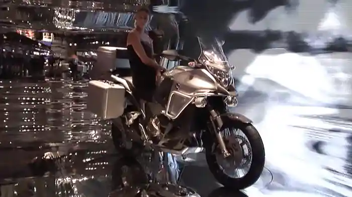 2011最新マシンムービー図鑑 〜EICMAレポート〜［2011］