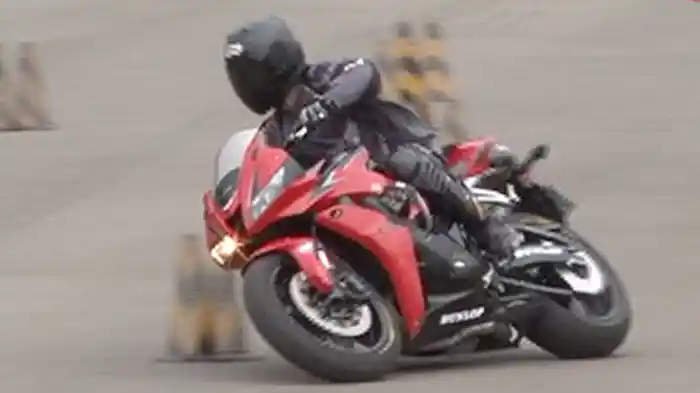 仰天フルバンク＆ドリフト旋回［2011］