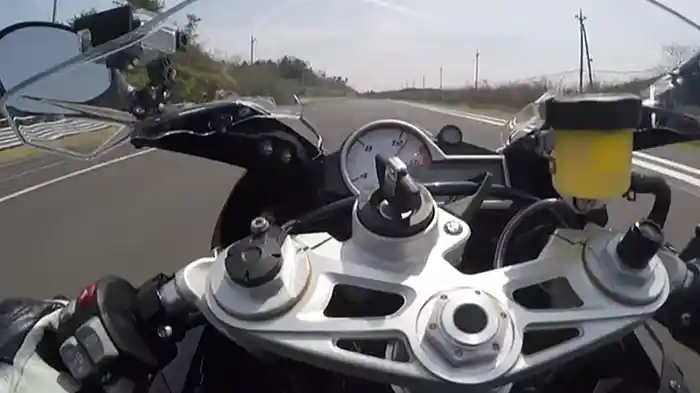 怪物マシン頂上決戦 200psバトル：Ninja H2｜ZX-14R｜S1000RR［2015］