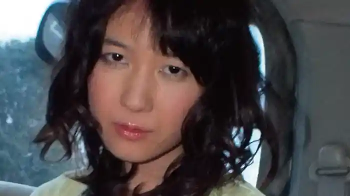 浜崎ユーリ『車内性交スケベなお嬢様』