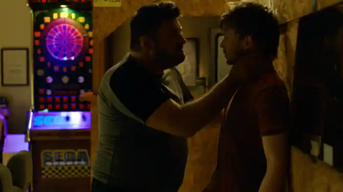 スマグラー／不法出国請負人