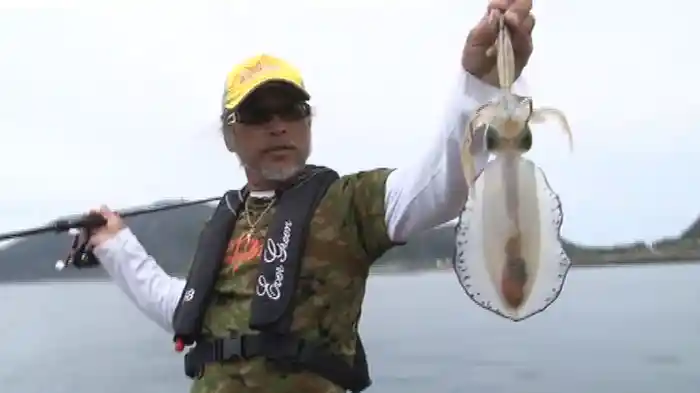 東西エギングサイズアップ釣法　in新島（東京都）