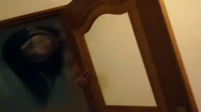 封印映像53 三つ編みの女