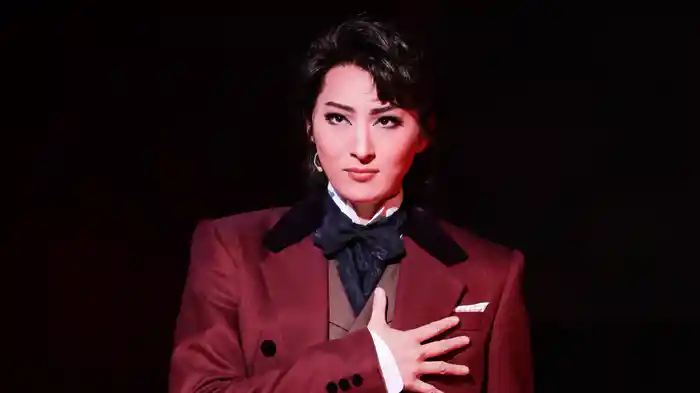 赤と黒（'20年月組・御園座）