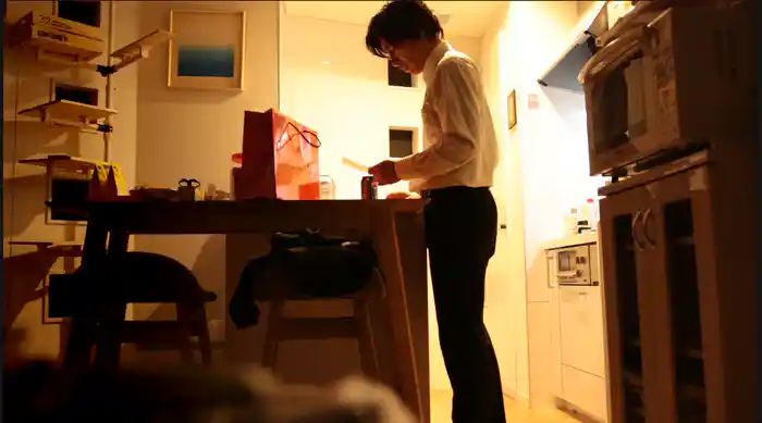 真夜中はいつだって平等で脆く、