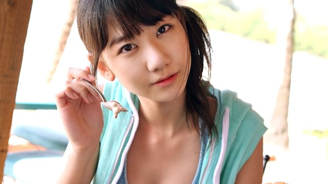 柏木由紀『以上、グアムから柏木由紀でしたっ』(その他♡ / 2010