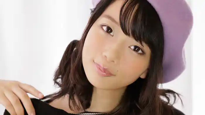 町本ゆう『めっちゃ可愛い現役グラビアクイーンの町本ゆうchanが都内のスタジオで全身体当たりで頑張りました！』