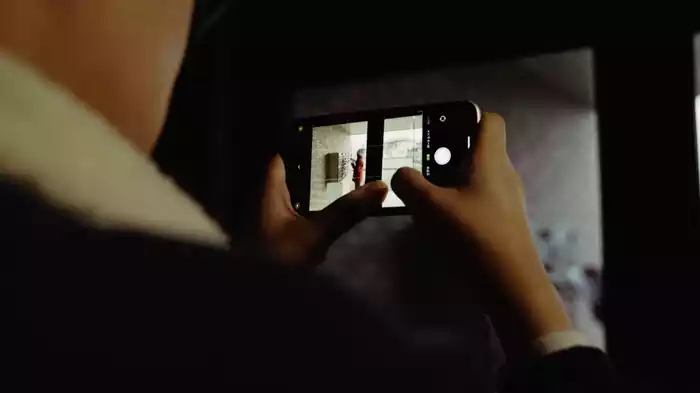 Smart Boy, Good Phone.