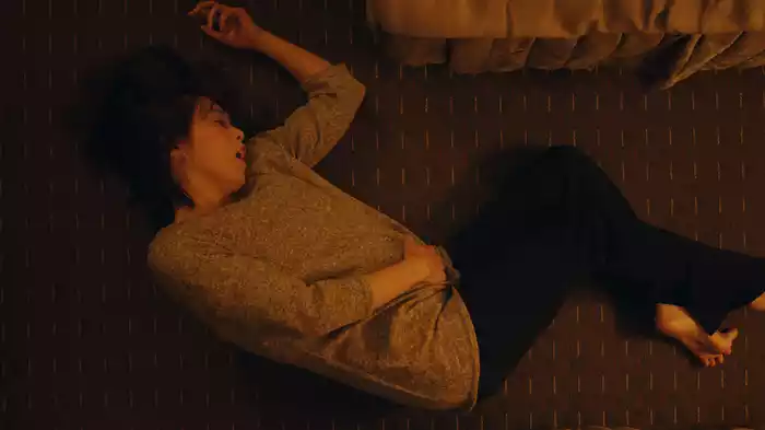 ロックダウン・ホテル／死・霊・感・染