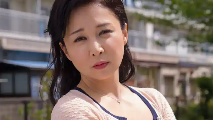 団地妻の日常 伊藤まい