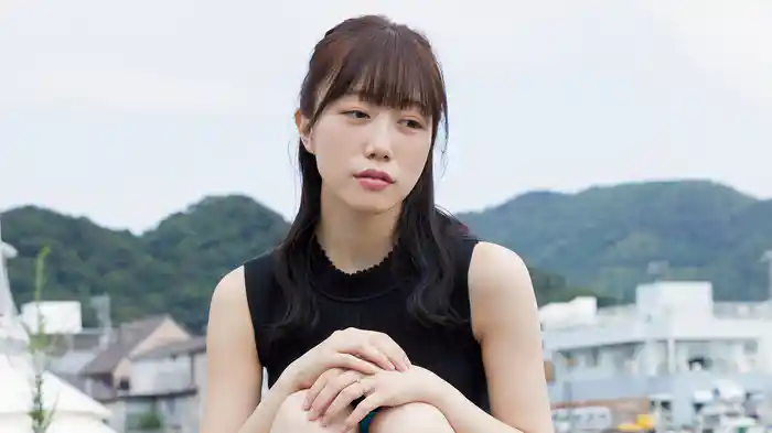小湊優香『艶彩 -ツヤイロ-』