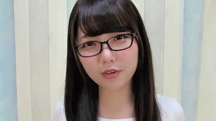 ユイ『清純そうなJ●がウラで魅せる淫乱ビッチなオンナの顔』