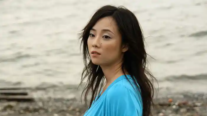 海辺の女　潮騒に疼く花芯