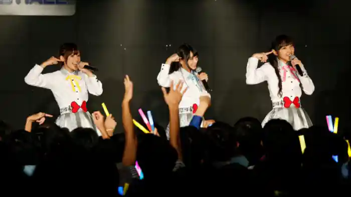 イヤホンズ一周年記念LIVE 東京声優朝焼物語