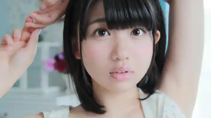 春日彩香『ボクの初めての彼女はグラビアアイドッル』