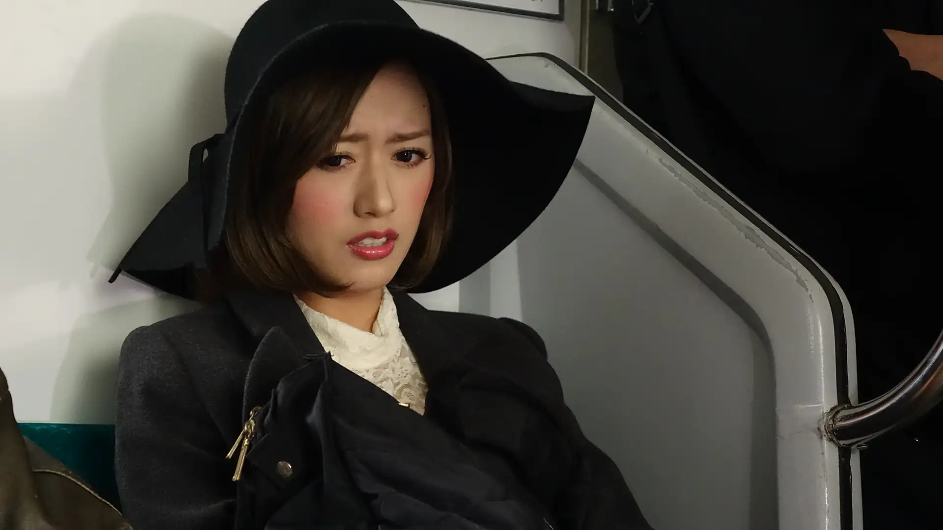 痴漢電車 マン淫夢ごこち(セミアダルト / 2016) 動画配信 UNEXT 31日間無料トライアル