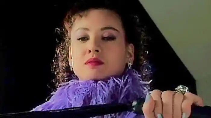 瑠璃子女王の華麗なる日々