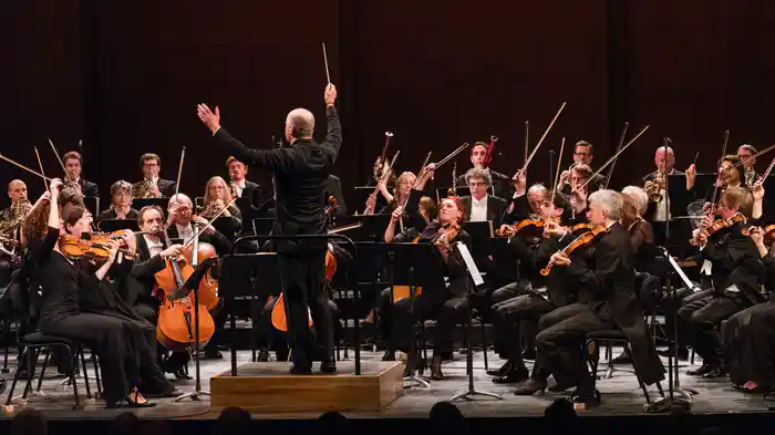 ヤルヴィ、ブラームス交響曲を指揮