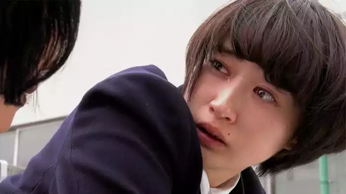 彼女はひとり