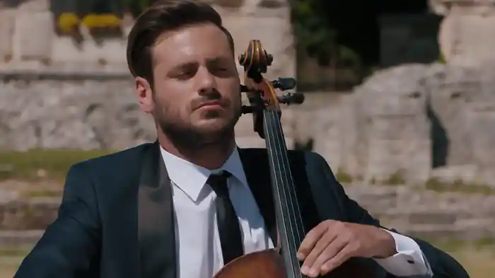 ハウザー: プーラ, クルカ国立公園の滝, ドゥブロヴニクから「アローン・トゥギャザー」