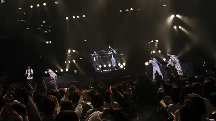 KAmiYU in Wonderland Talk & Live