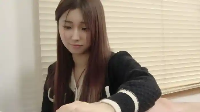 ちょっとだけでいいので、ボクのオ●ニー手伝ってくれませんか？