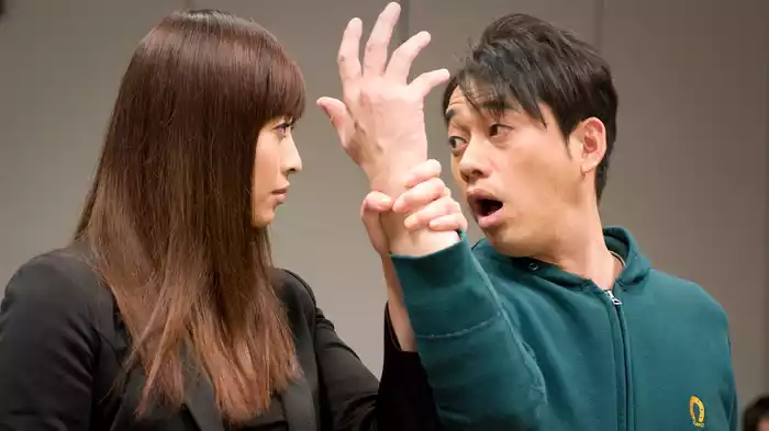 裁判長！　ここは懲役４年でどうすか