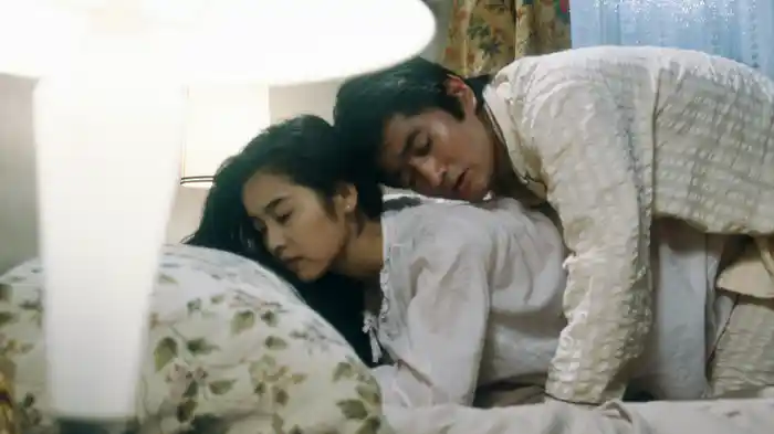 赤いキャンパス 狂った放課後