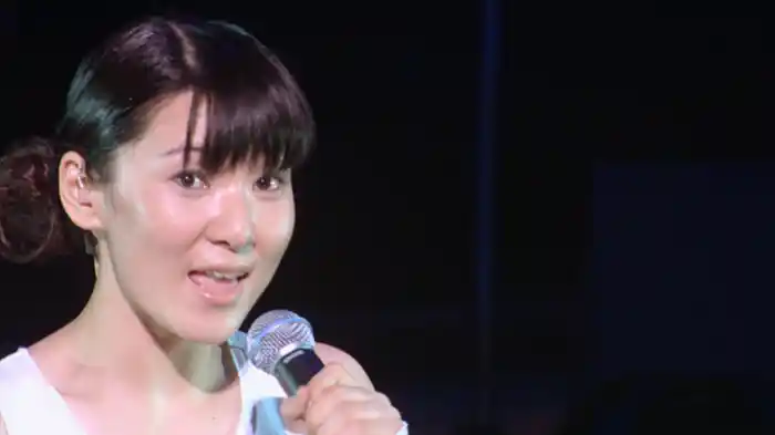 愛はバラード (Live at NHKホール, 2001.12.19)