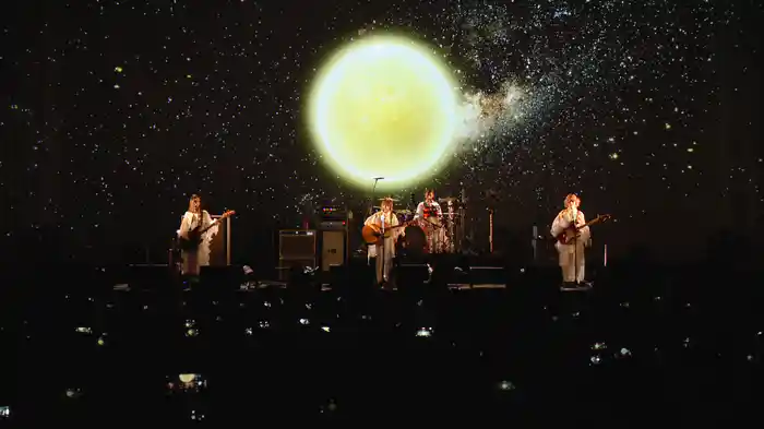 月(Live from 『SEASONS』collaborated with NAKED 2020.12.24@Toyosu PIT)