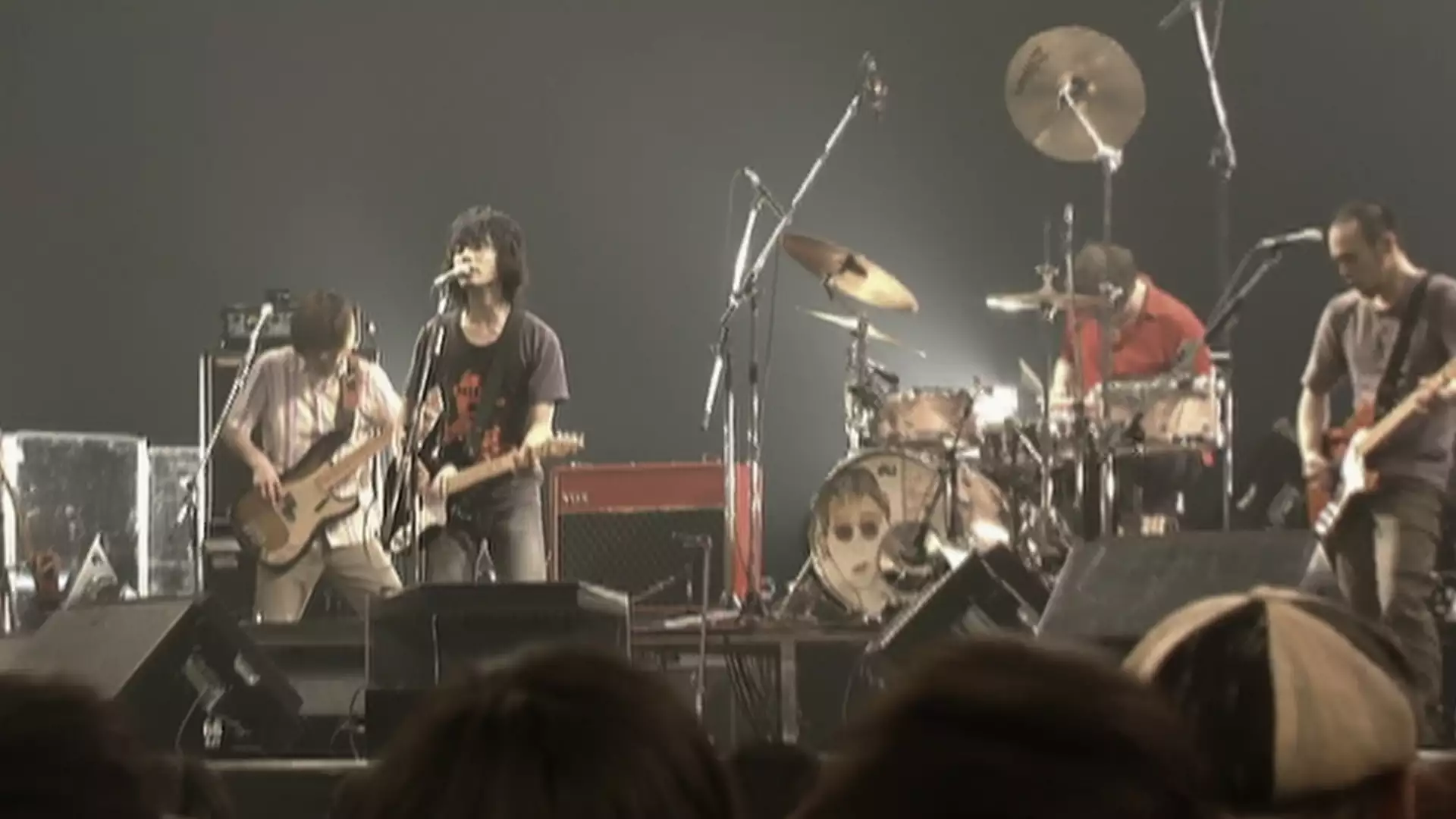 ロックンロール (2004.06.18 LIVE at 日本武道館)